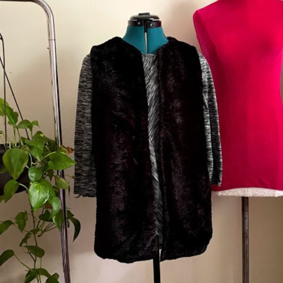 Chico's Jackets & Blazers - Chico's open front faux fur vest Small